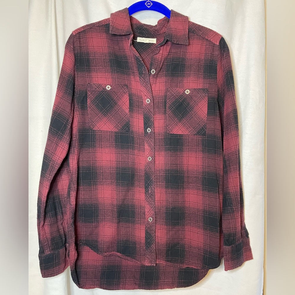 LA Hearts Black and Red Plaid Button Down Shirt w/ Two Top Pockets Size S
